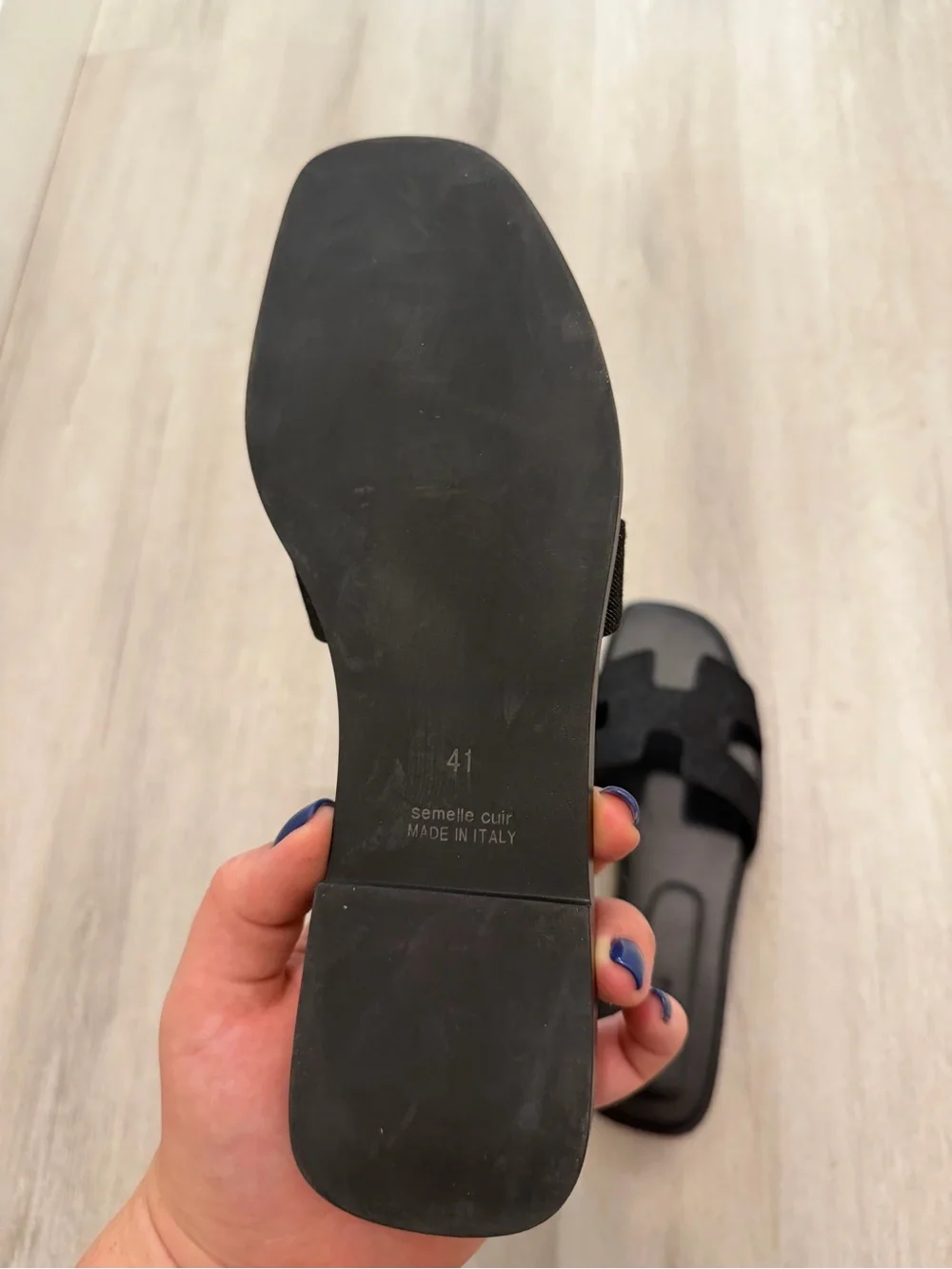 Women’s Black Slide Sandals - Sleek Everyday Comfort